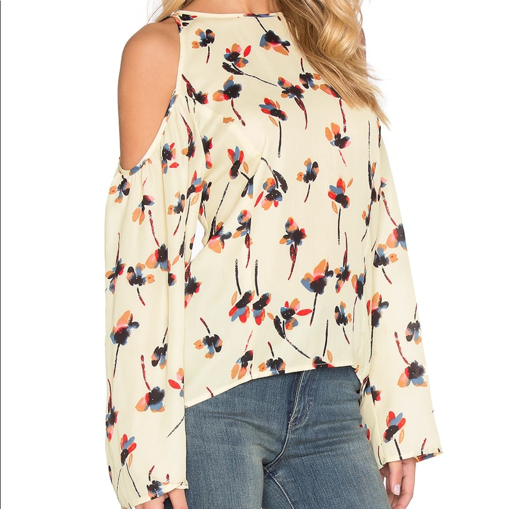 NWT Lucca Couture cold shoulder flare sleeve top